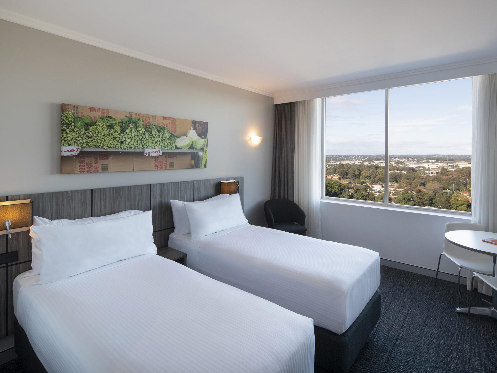 Mercure Sydney Bankstown Exteriör bild