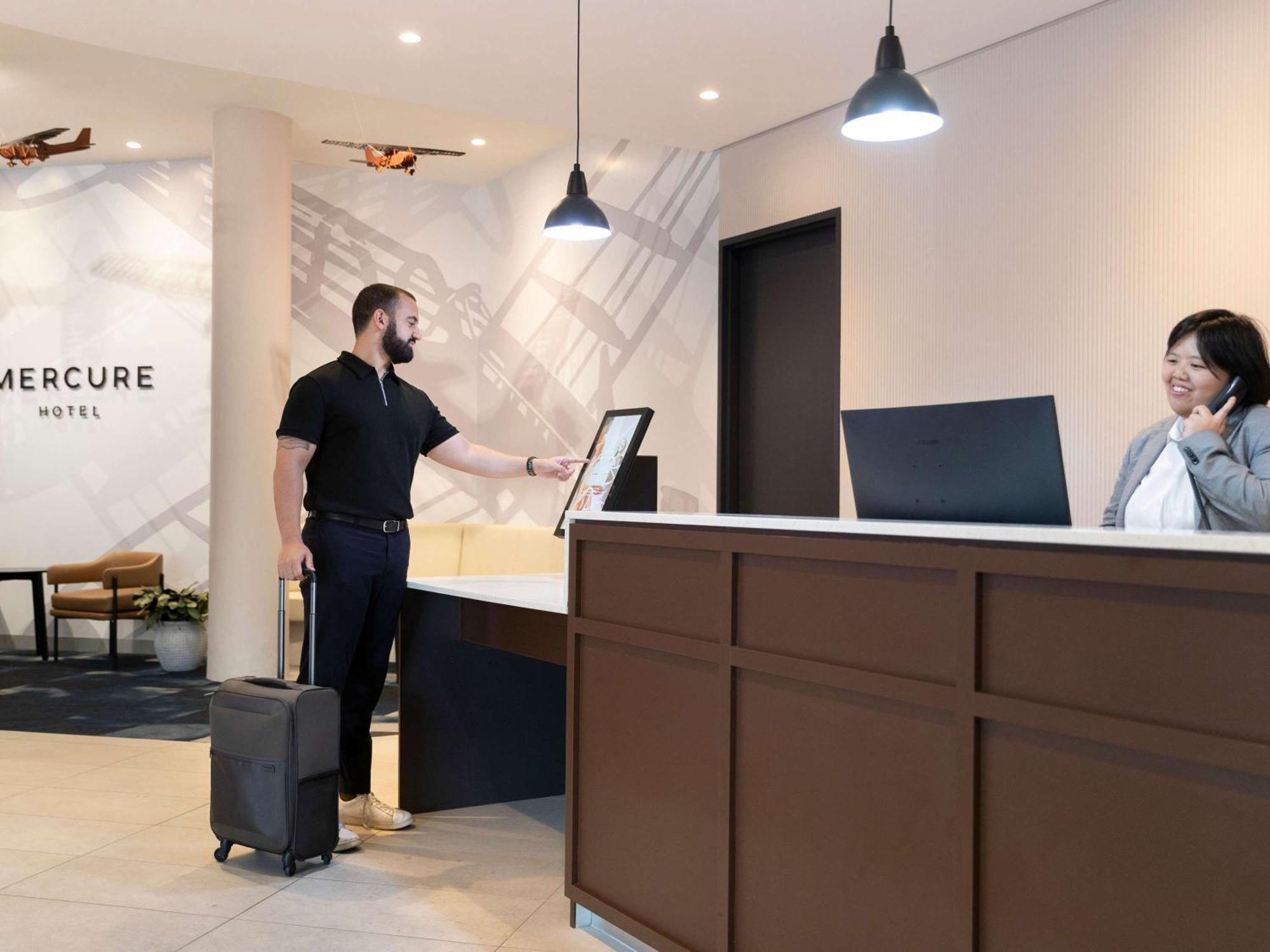 Mercure Sydney Bankstown Exteriör bild
