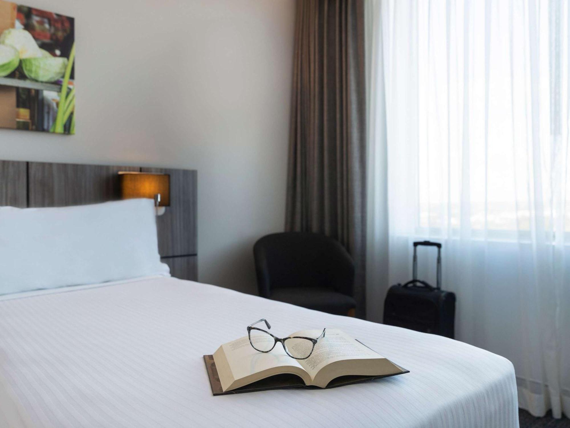 Mercure Sydney Bankstown Exteriör bild